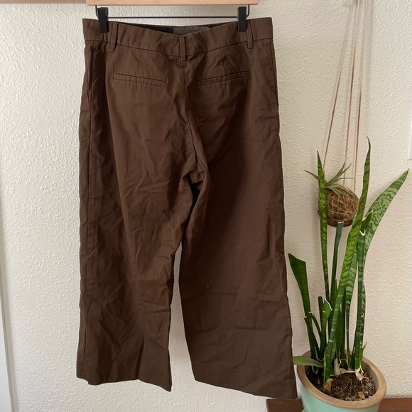 Prada high waisted brown cropped pant
